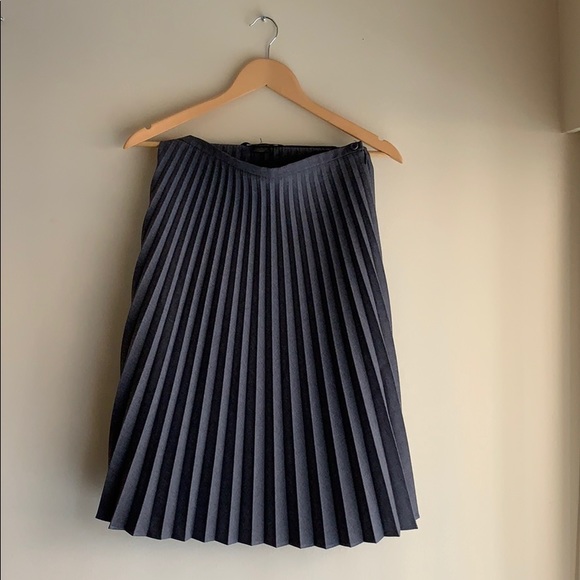 French Connection Dresses & Skirts - FRENCH CONNECTION grey pleated midi skirt